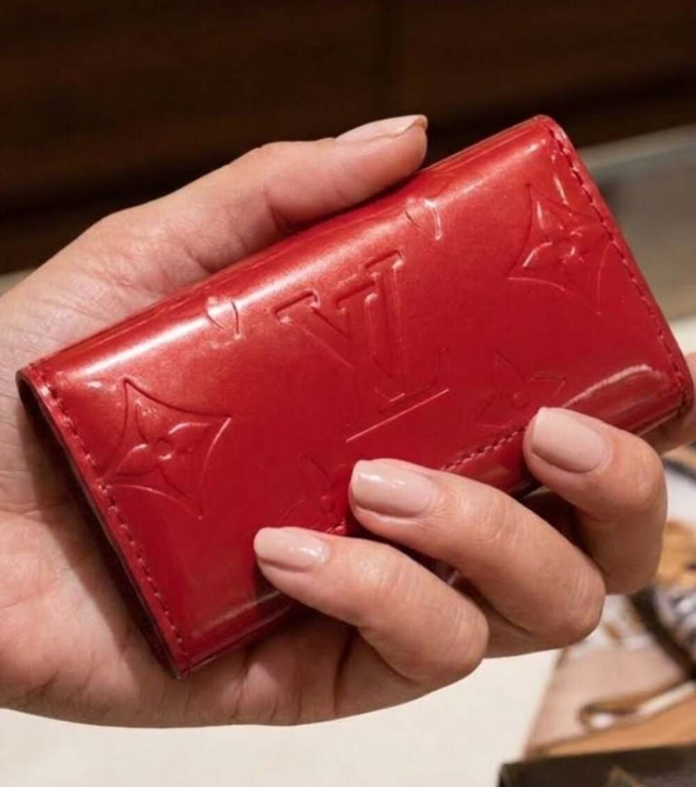 LOUIS VUITTON Monogram Vernis Key Pouch Holder LV